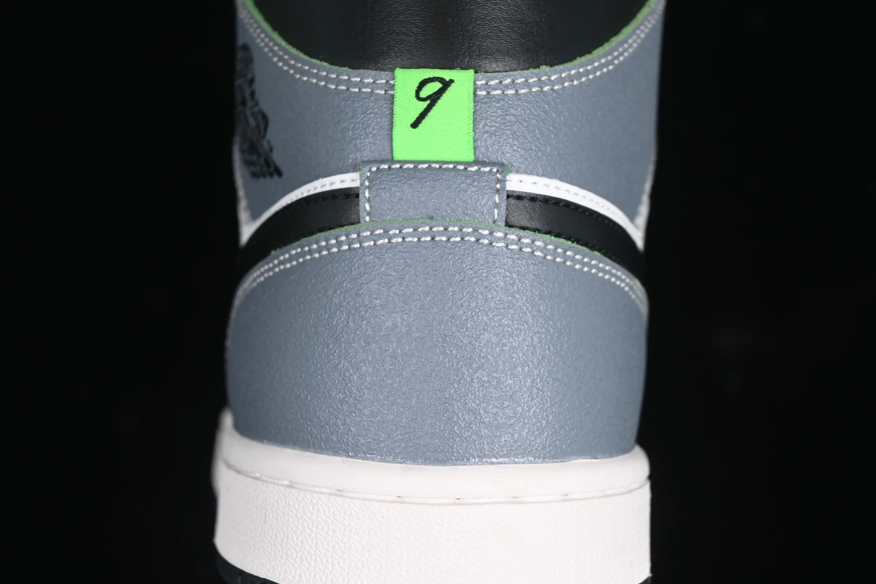 All categories Air Jordan Jordan series basketball shoes Air Jordan 1 Mid Air Jordan 1 Mid "Casa 93" white, gray and brown color Zhongbang basketball shoes HQ3829-001